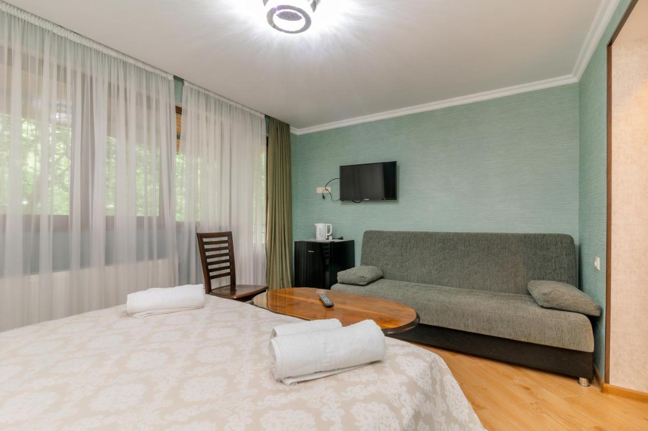 Borjomi Villa Roma Luaran gambar