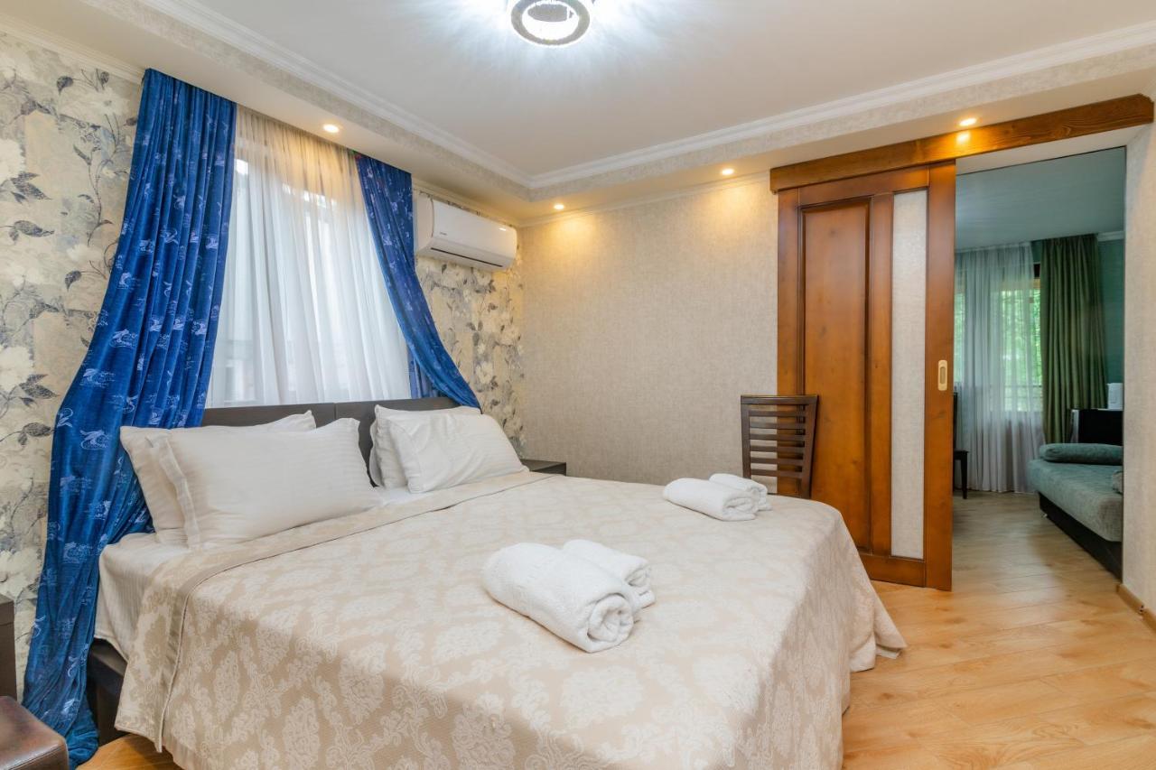 Borjomi Villa Roma Luaran gambar